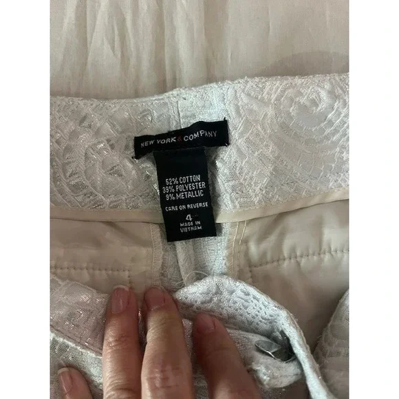 New York & Company Metallic Shorts Women's Size 4 White Silver Dressy Pockets - Picture 13 of 16